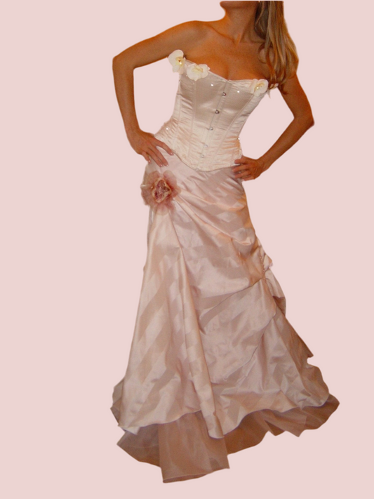Bridal skirt in Stripe Dusky Pink Silk, Signature Flamenco Style