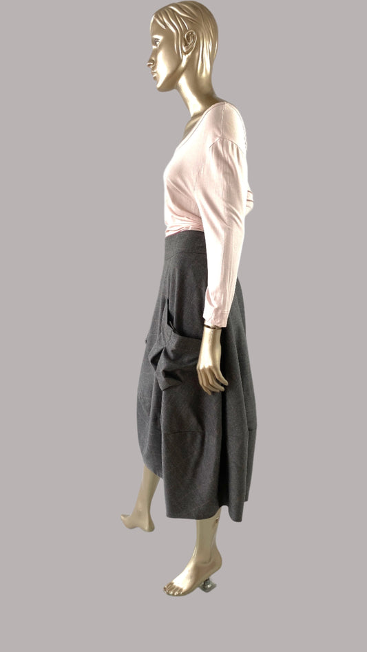 Emmanuel style skier , Buble ,Tulip style wool skirt with Pockets