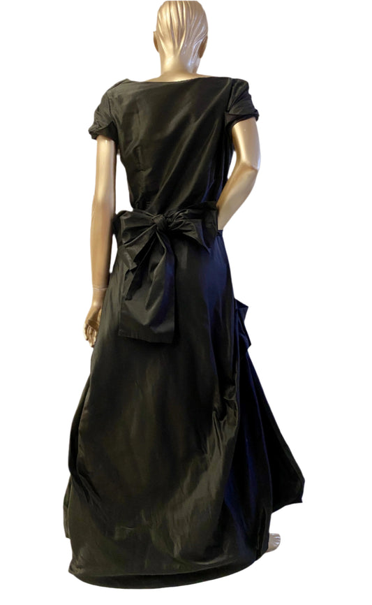 Elizabeth Style Dress in Black Silk Taffeta & Short Sleeve s