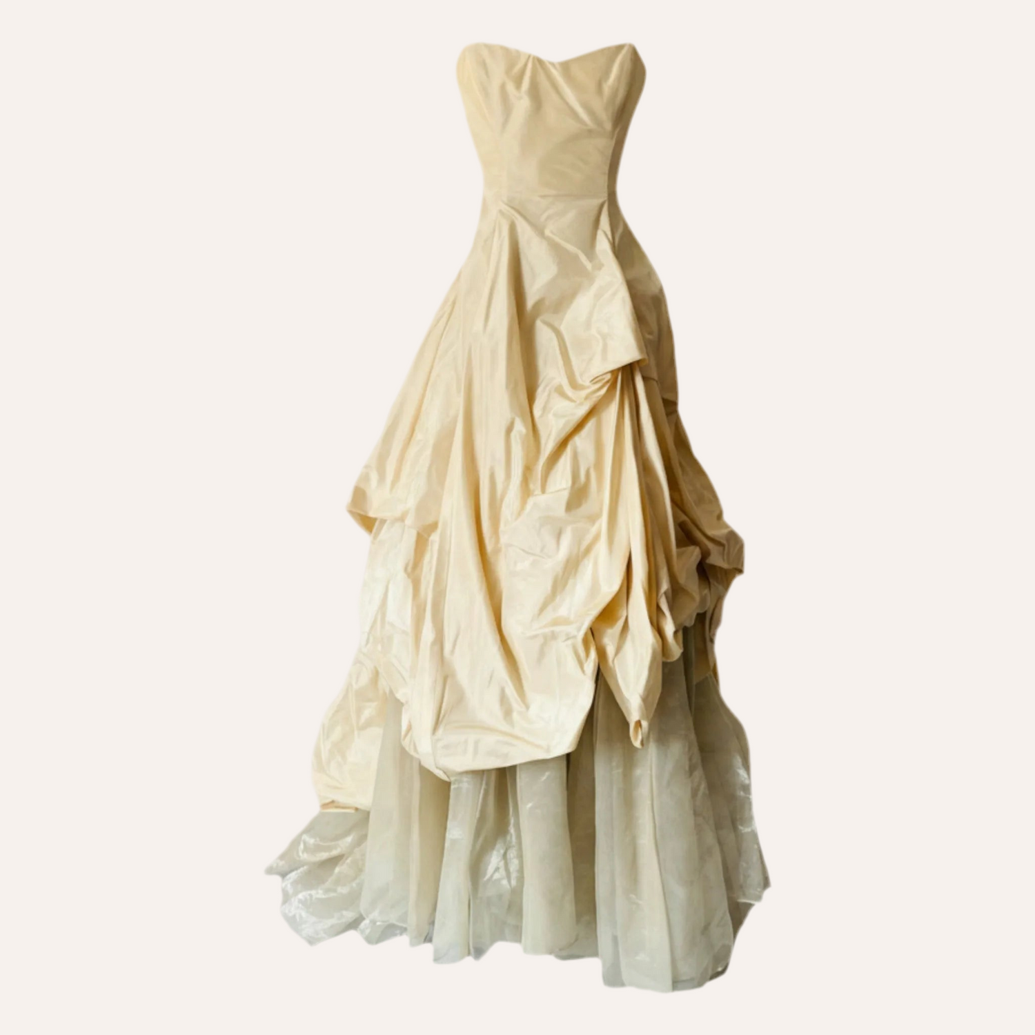 Eternal Elegance:Unveiling  Love,s Couture for your Wedding  .