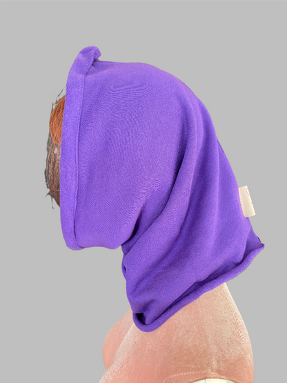 Warm hood in fleece fabric .Open hood and scarf