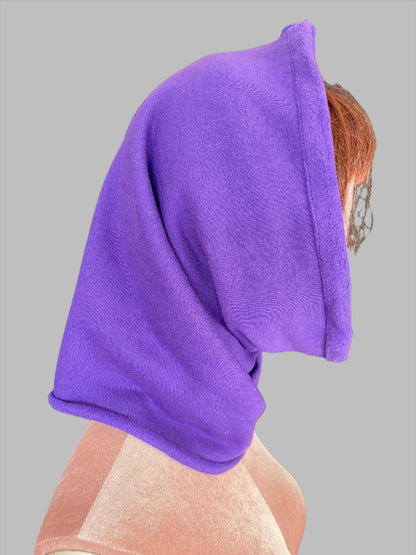 Warm hood in fleece fabric .Open hood and scarf