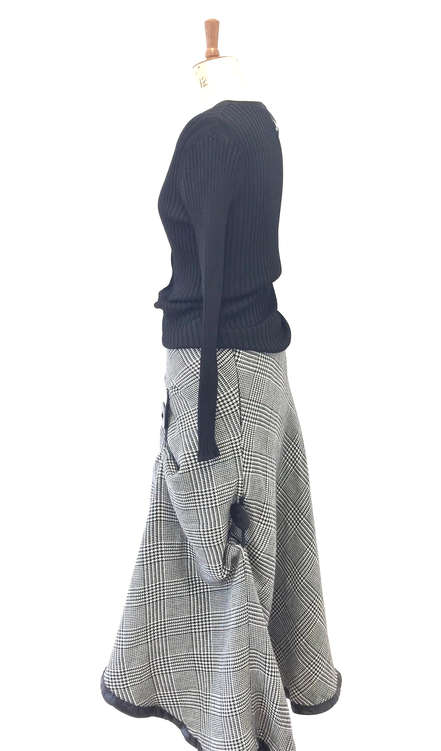 Couture wool check skirt. Long Flamenco style skirt with pleats