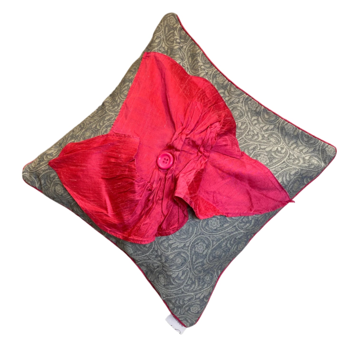 Cushion cover made in tapestry fabric, finish with silk piping and invisible zip closures