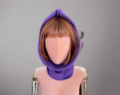 Warm hood in fleece fabric .Open hood and scarf