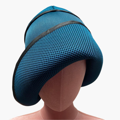 Handmade vintage-style,in petrol blue neoprene fabric,with structured brim and elegant trim, perfect for classic and timeless fashion.
Also will keep your head warm