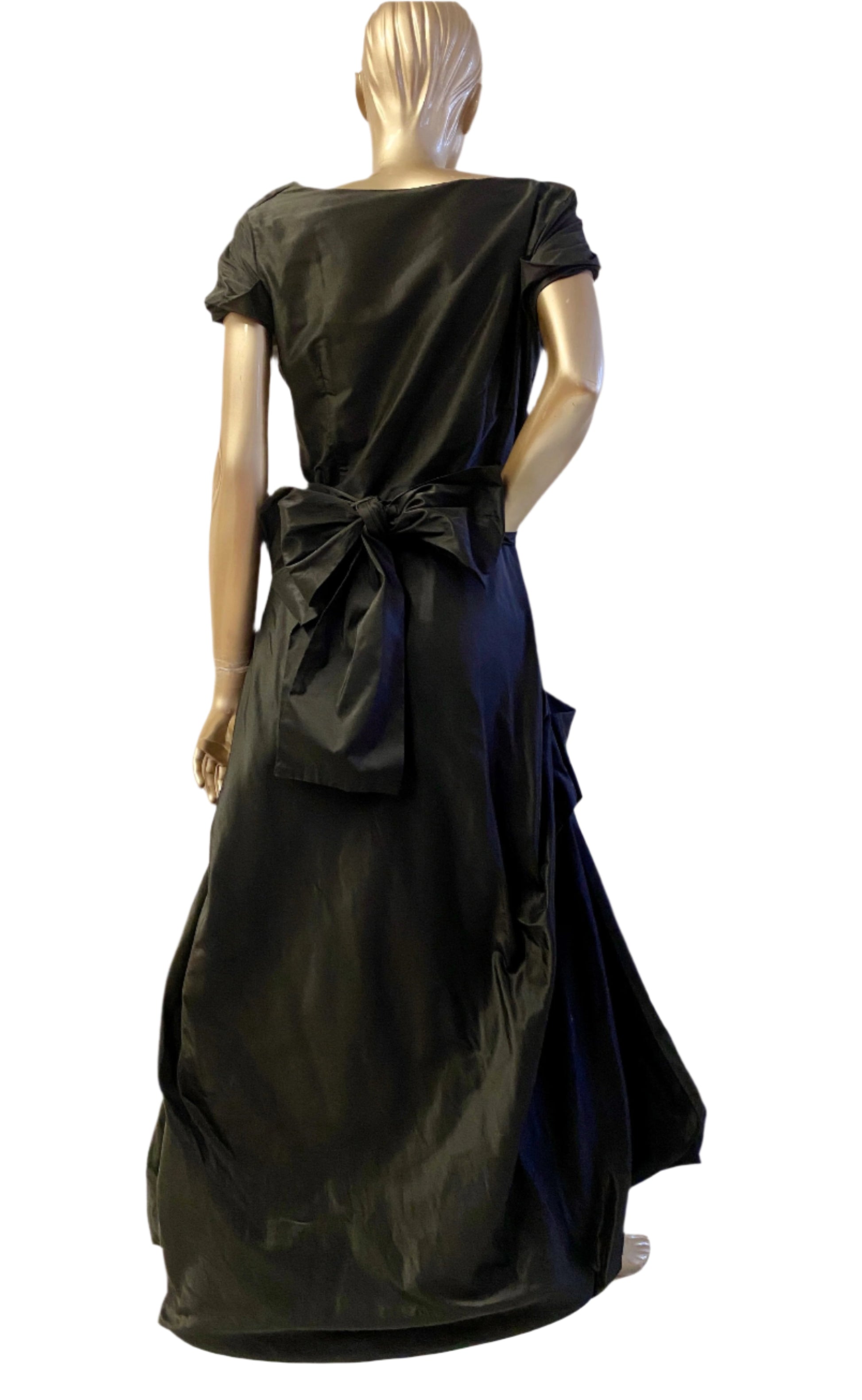 Elizabeth Style Dress in Black Silk Taffeta & Short Sleeve s 