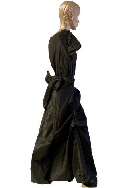 Elizabeth Style Dress in Black Silk Taffeta & Short Sleeve s 