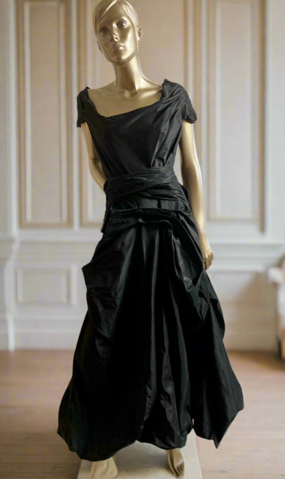 Elizabeth Style Dress in Black Silk Taffeta & Short Sleeve s 